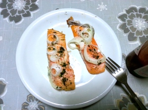 Salmon with Onion and Dill :)